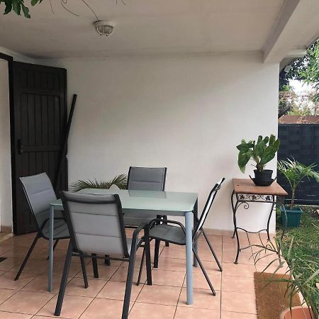 Meuble Le Manguier Lägenhet Saint Pierre Exteriör bild