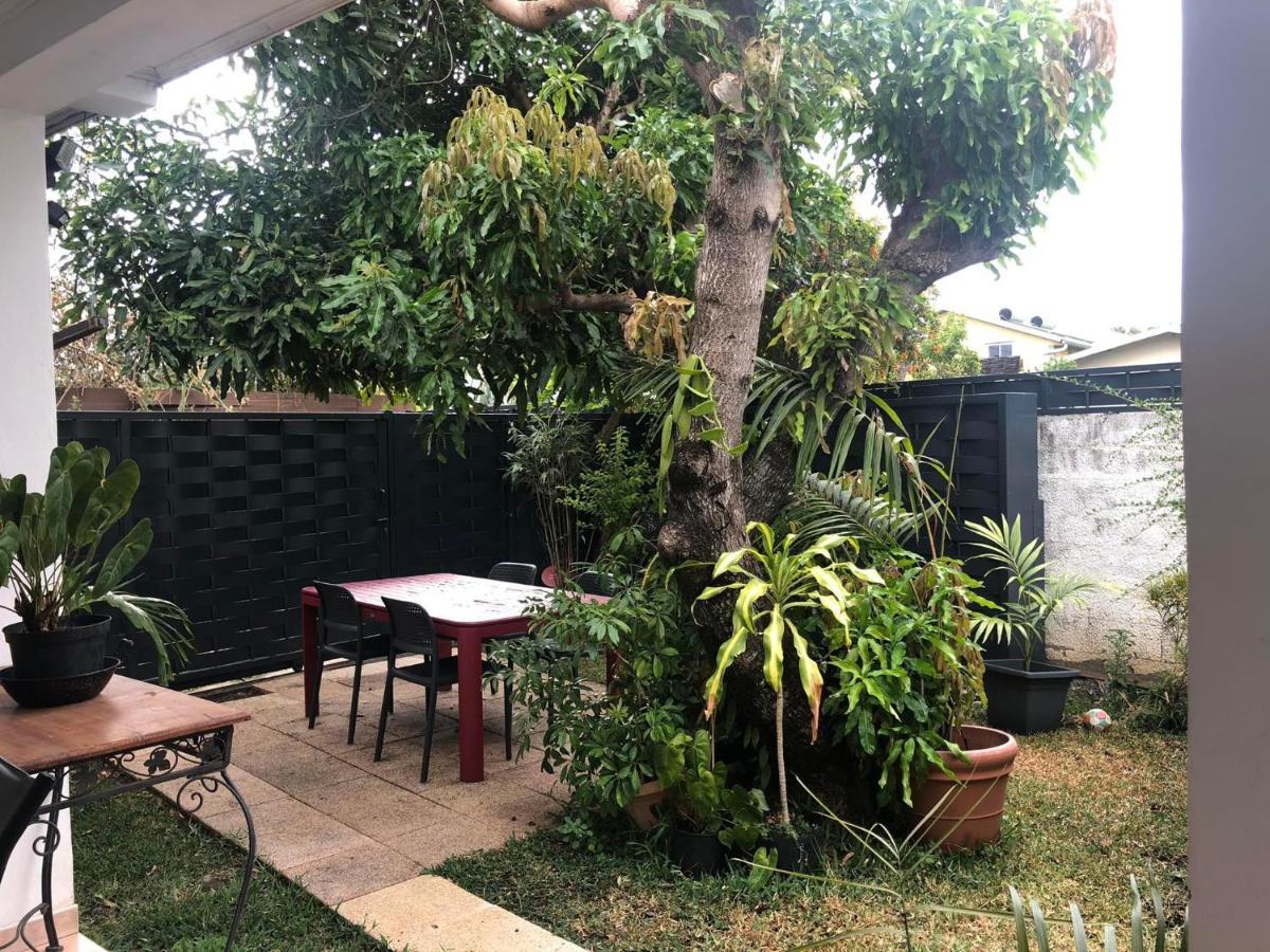 Meuble Le Manguier Lägenhet Saint Pierre Exteriör bild